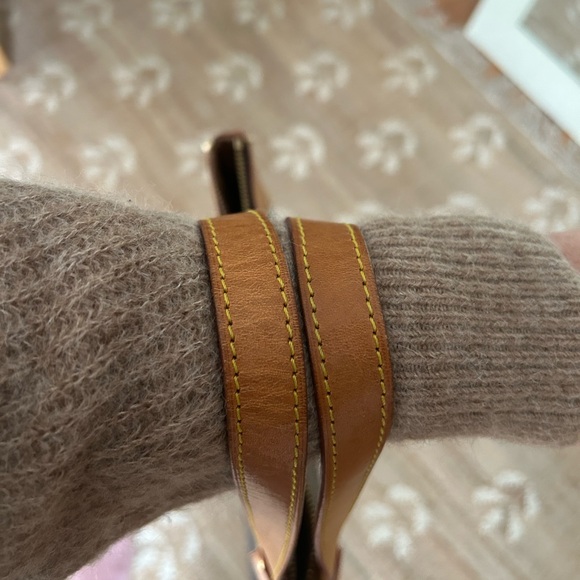 Louis Vuitton tote cross body Oden - Picture 7 of 7